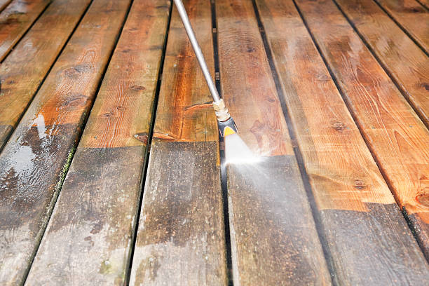 Best Sidewalk Pressure Washing  in Logansport, IN